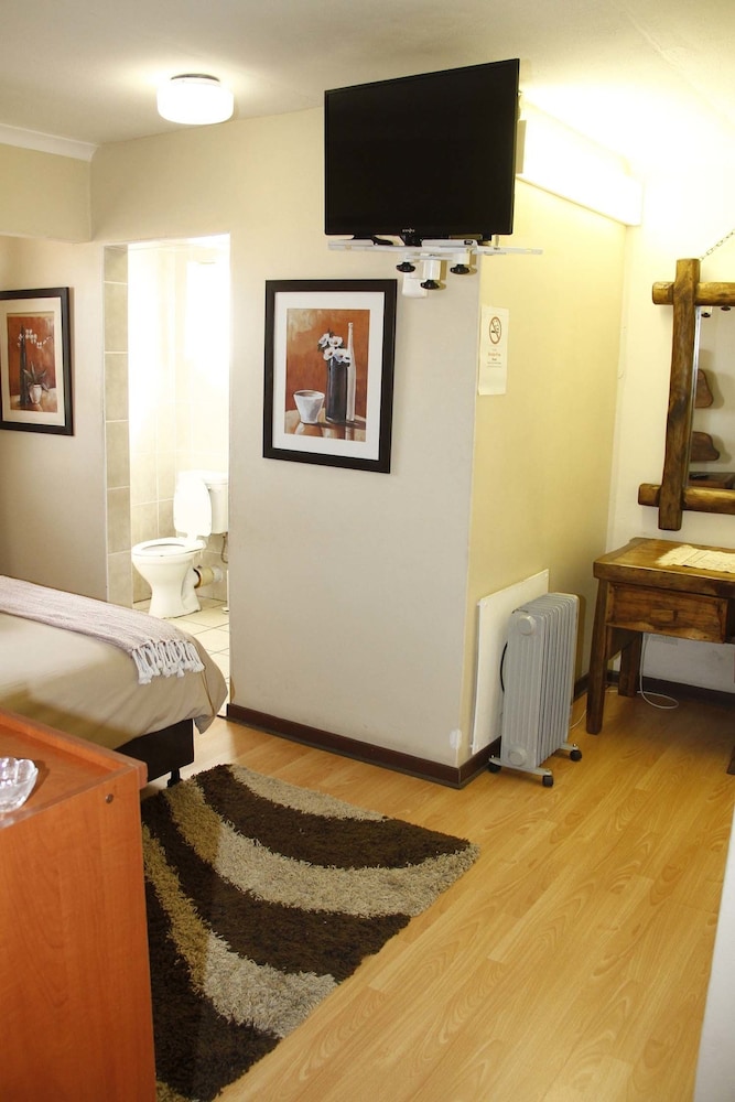 Kalahari Guest House 16/50