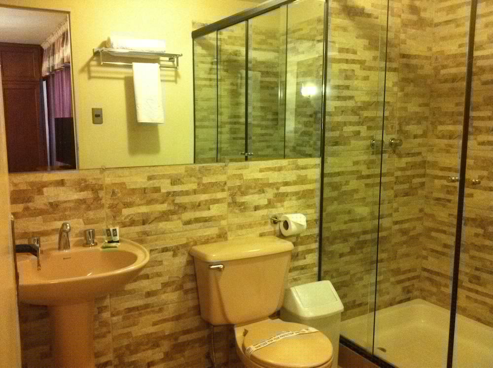 El Prado Hotel 11/36