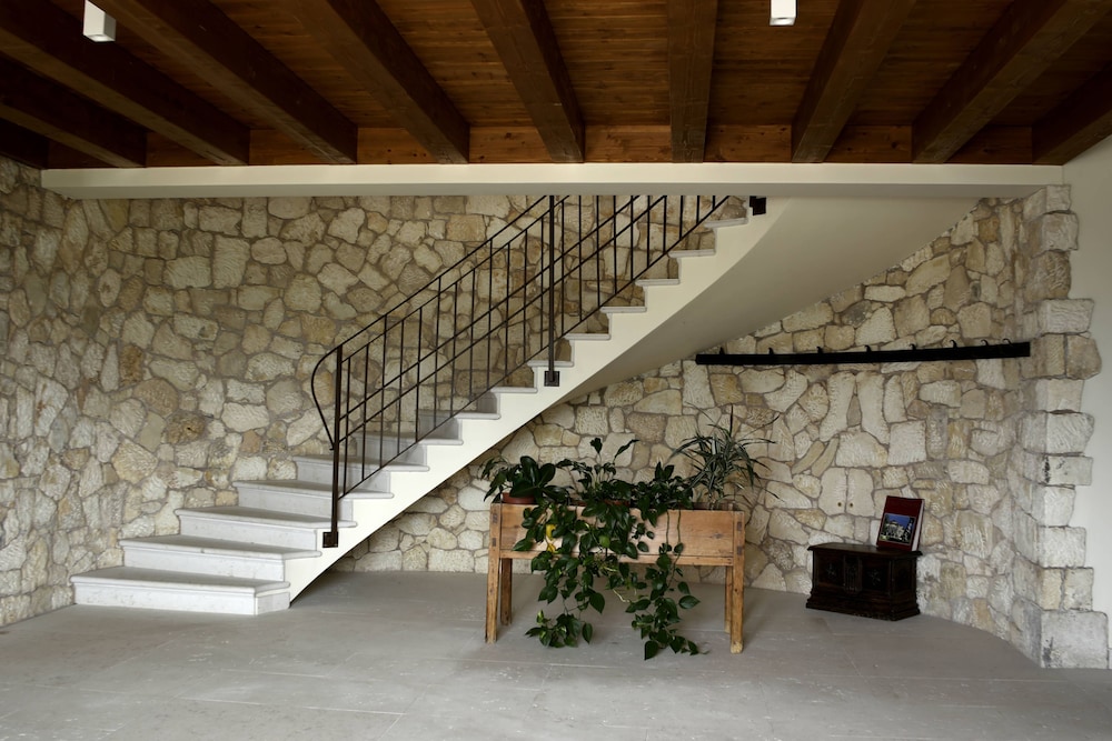 La Fonte Degli Dei Wine Relais - Adults Only 1/50