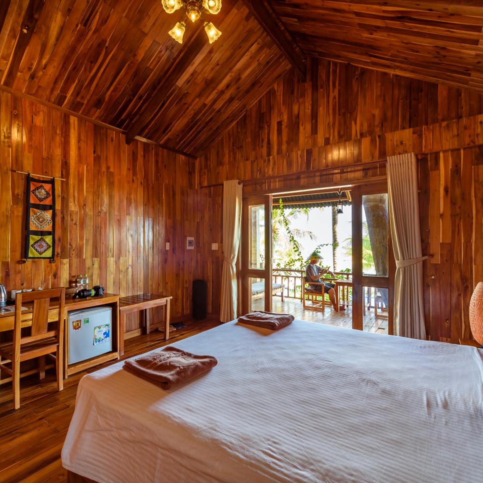 Bungalow, Beach Front