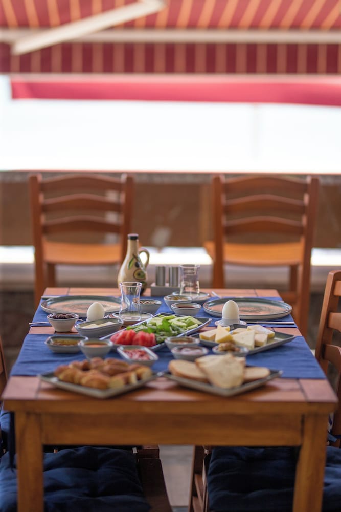 Cunda Ezer Otel 44/63
