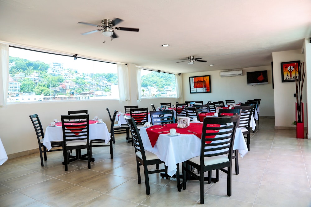 Portonovo Plaza Puerto Vallarta 36/46