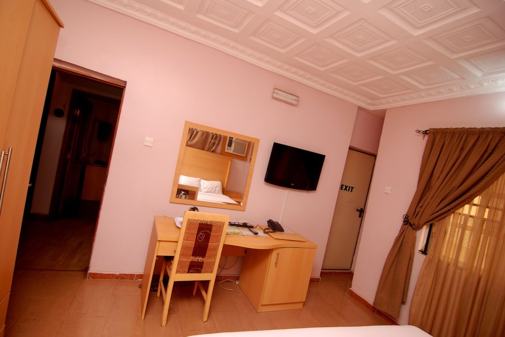 Onyx Hotel And Apartments 25/50