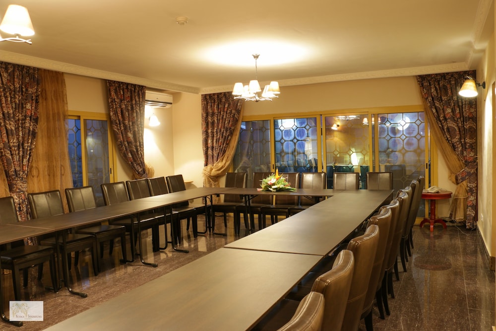 Noubou International Hotel 43/50