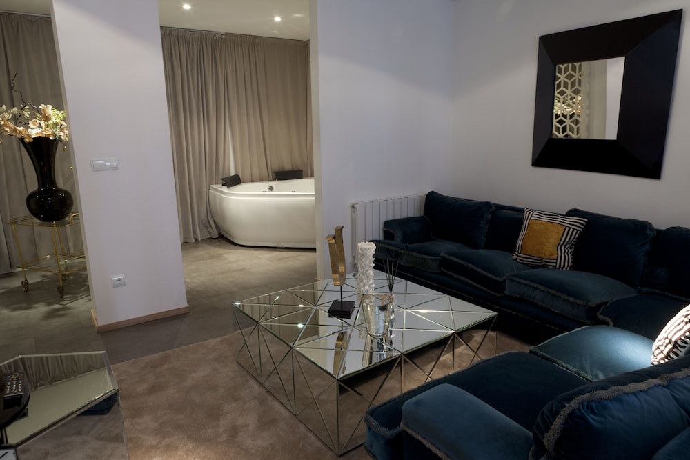 AB Design Suites 27/50