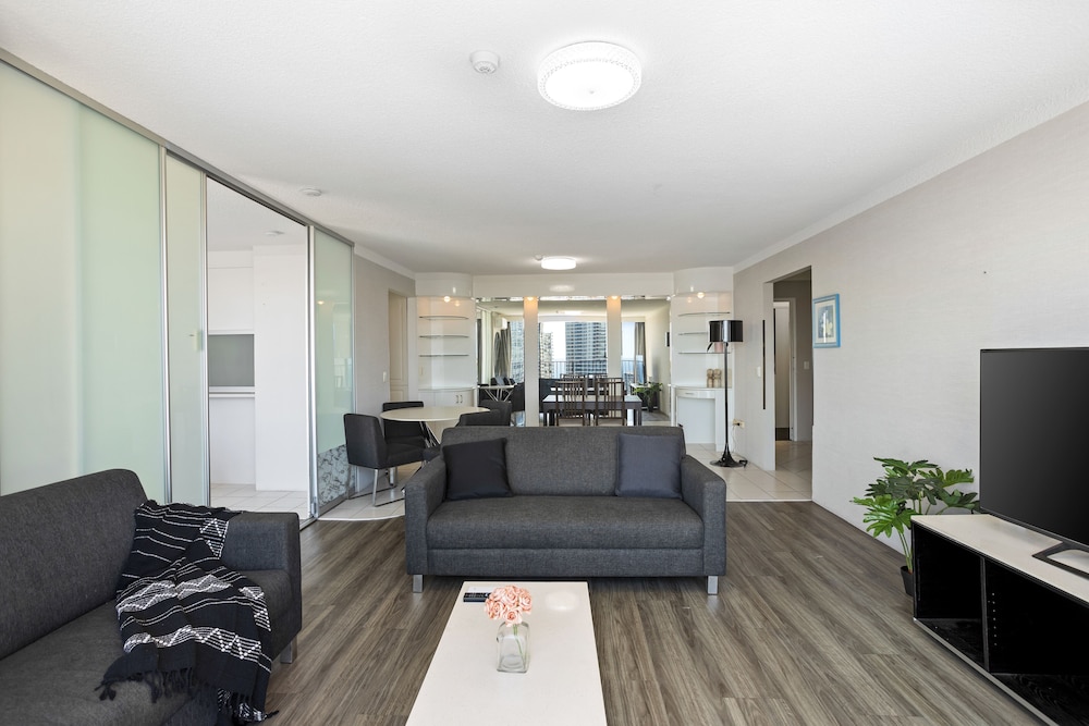 Condor Ocean View Apartments 40/74