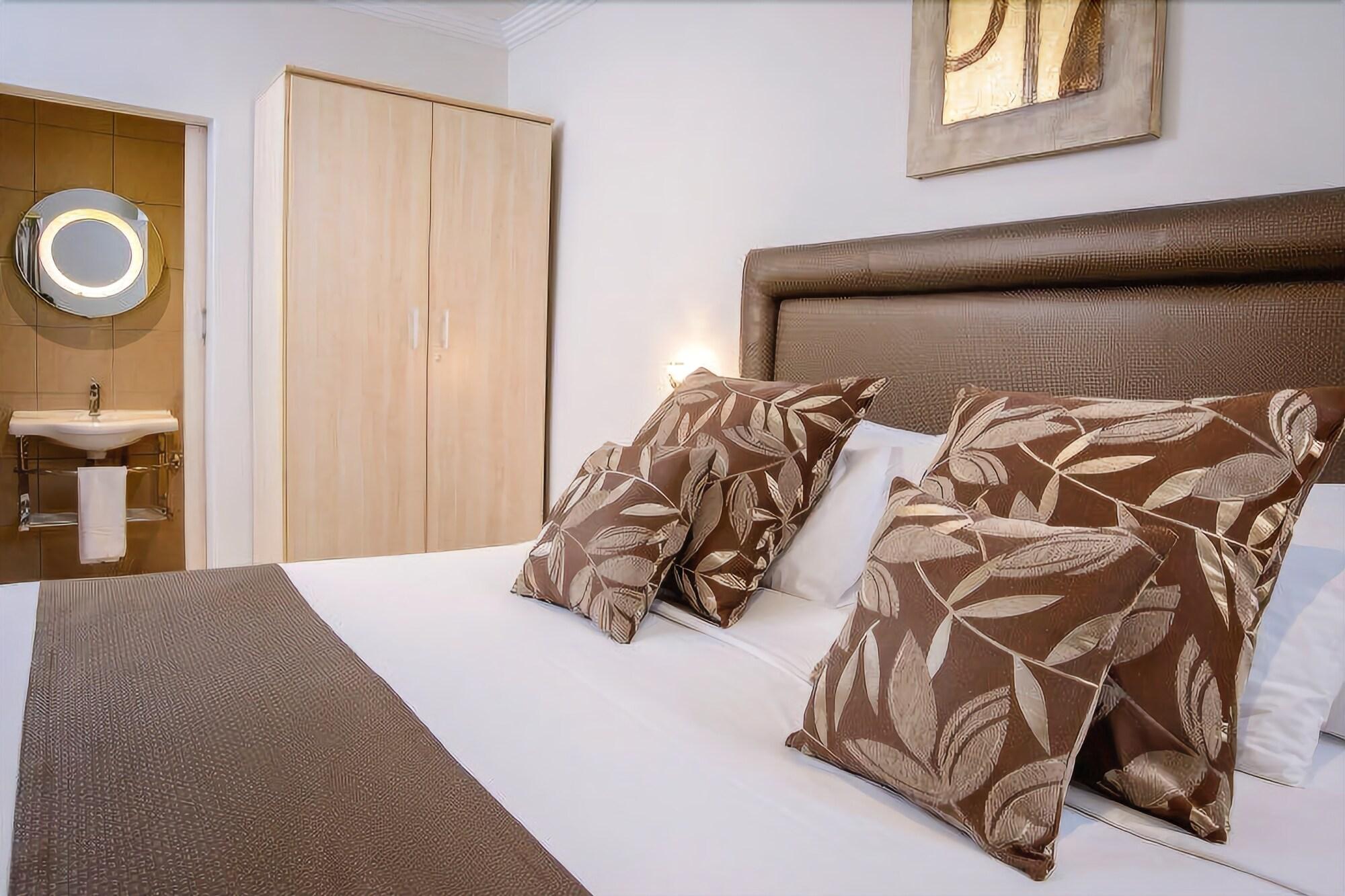 The Cycad Lodge & Chalets 21/50
