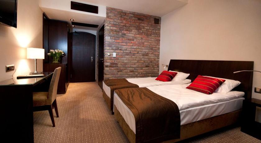 HOTEL REMES SPORT AND SPA 4/32