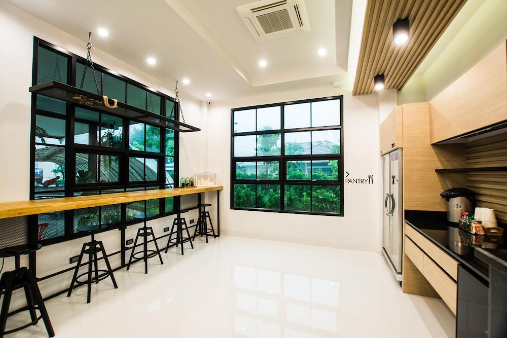 B Y Hotel Kanchanaburi 47/63