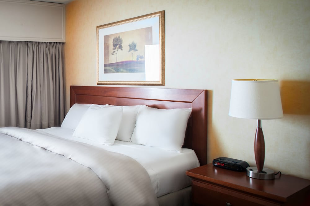 Senator Hotel And Conference Centre 19/29
