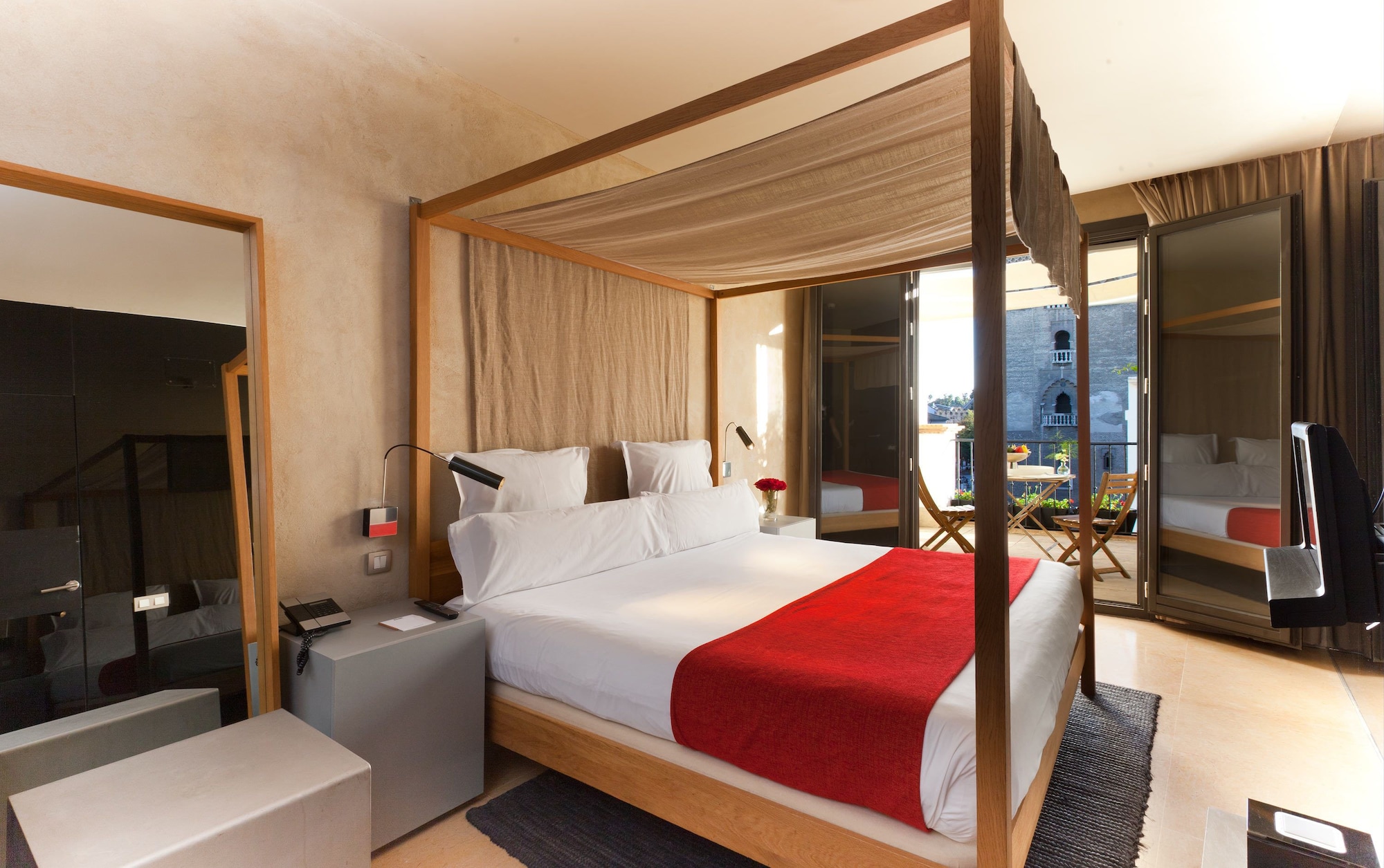 GRAND, DELUXE, WITH VIEW