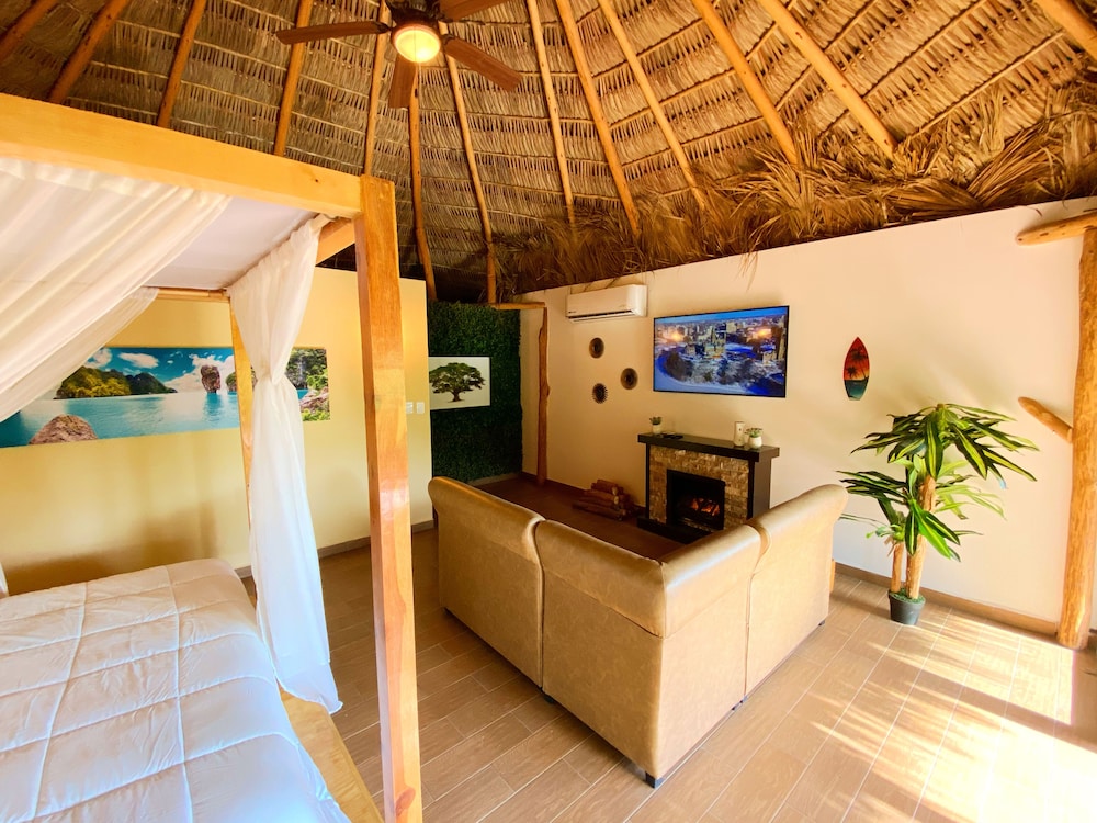 Palm Valley Cabins 4/50