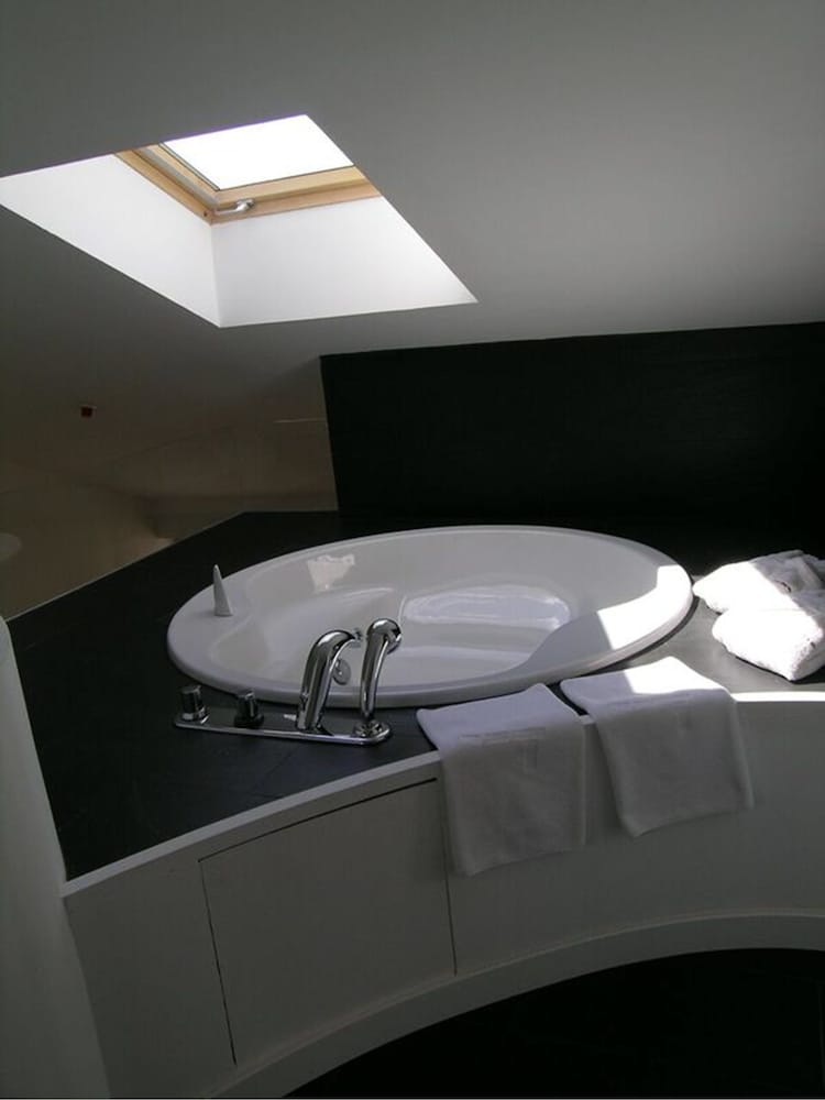 Duplex, Suite, Queen Bed, Jetted Tub, Tierra de Biescas 4/4
