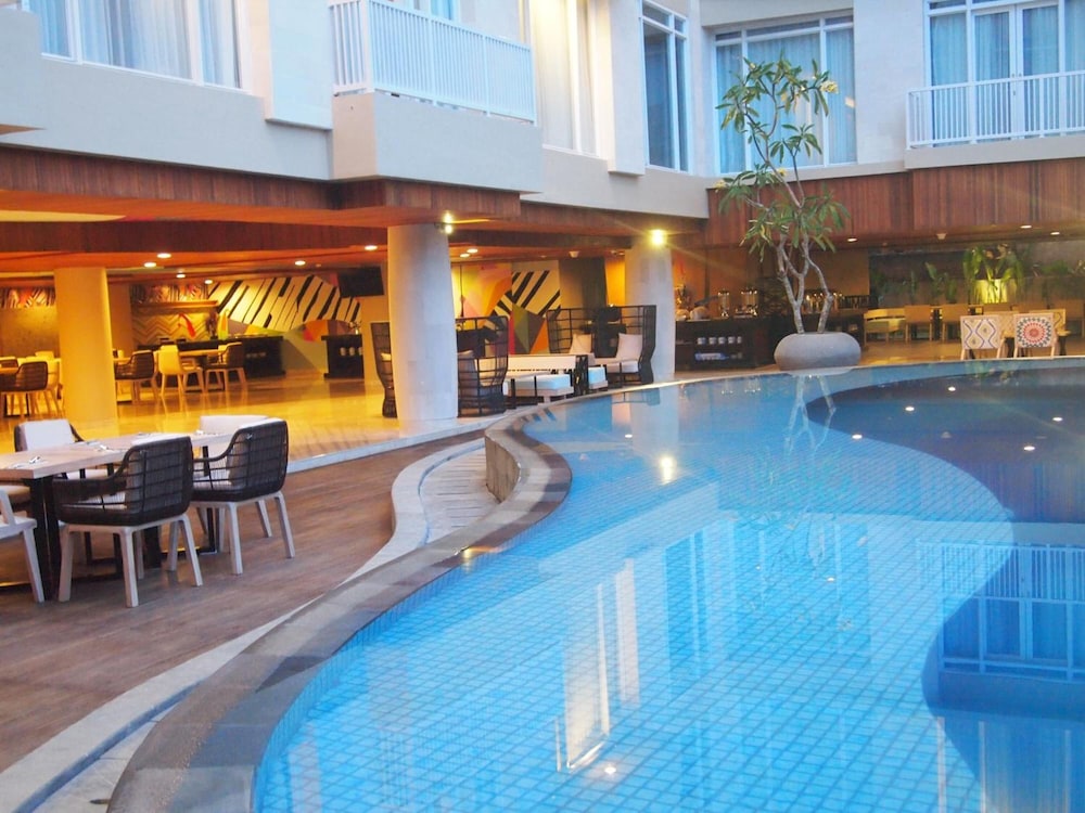 BEDROCK HOTEL 10/73