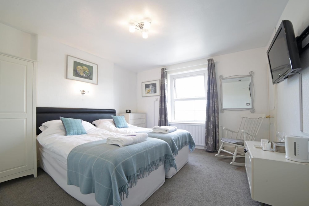 Sunrise Guest House 12/37