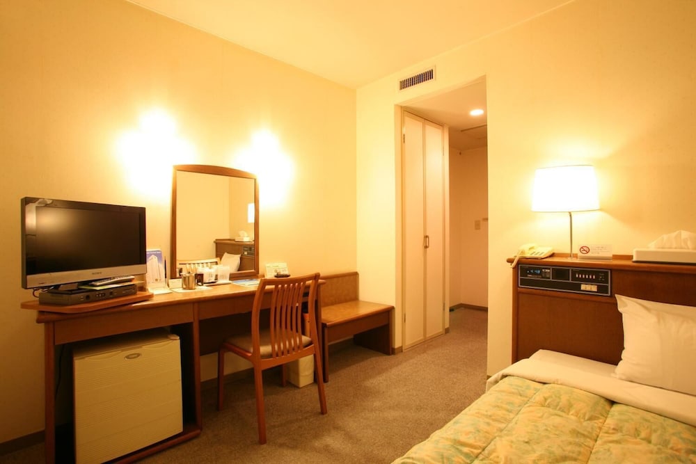 Tendo Central Hotel 52/57