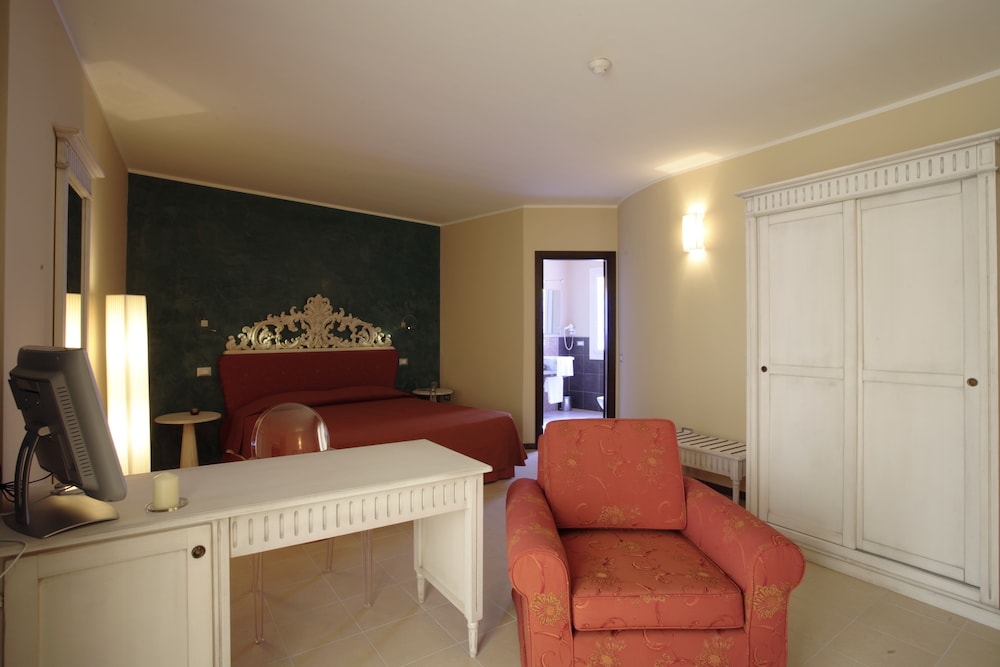 Janus Hotel 41/69