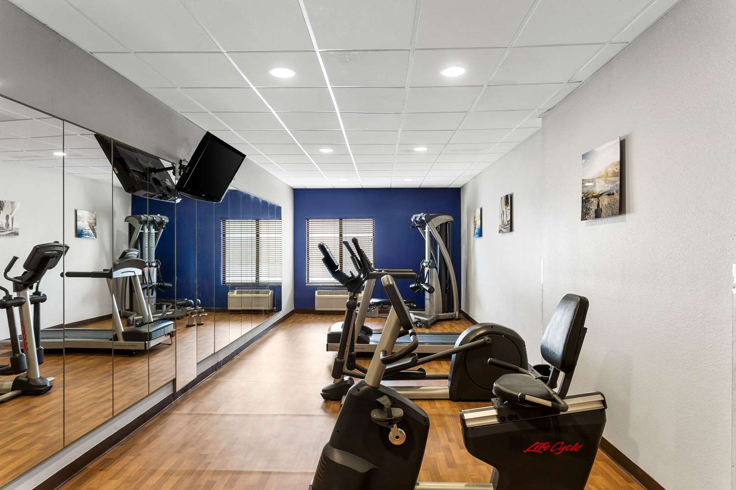 Comfort Inn & Suites Kenosha-Pleasant Prairie 18/33