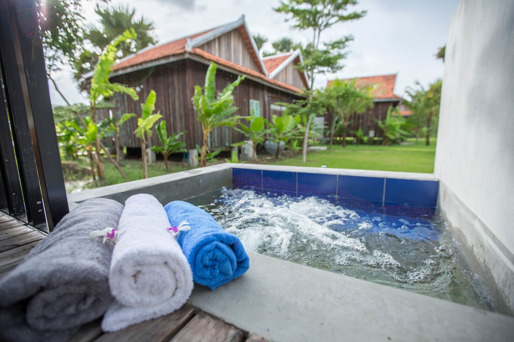 Kampot River Residence 10/50