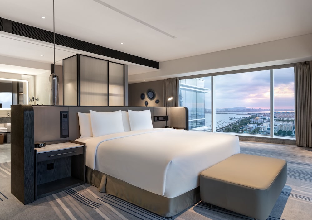 Junior Suite, Studio, King Bed, Living Area