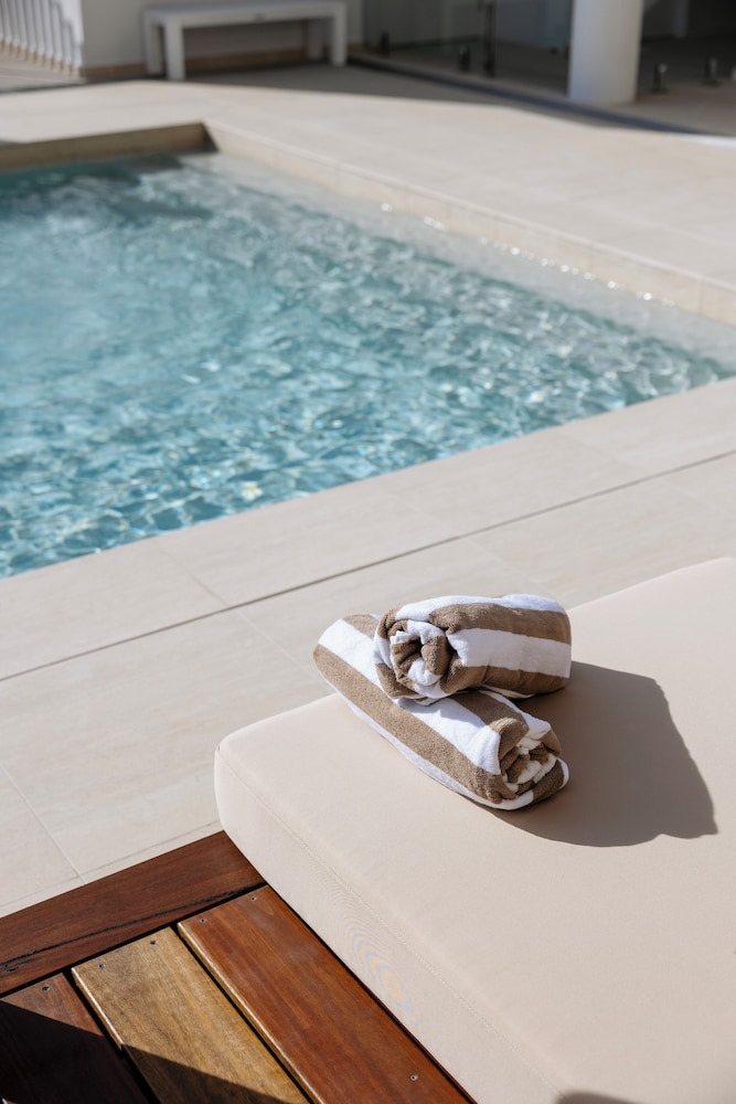 MARINA RESORT 23/50