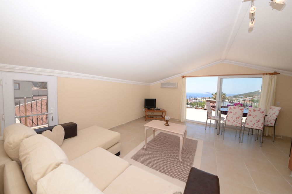 Neruda Pension 26/43