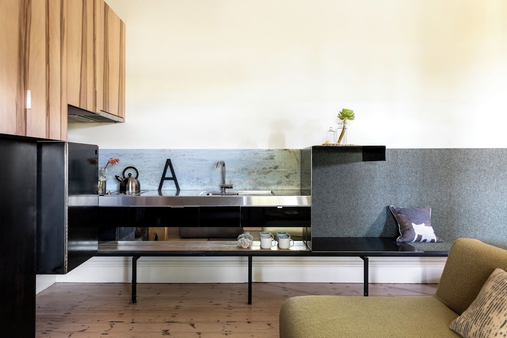 DRIFT HOUSE 10/69