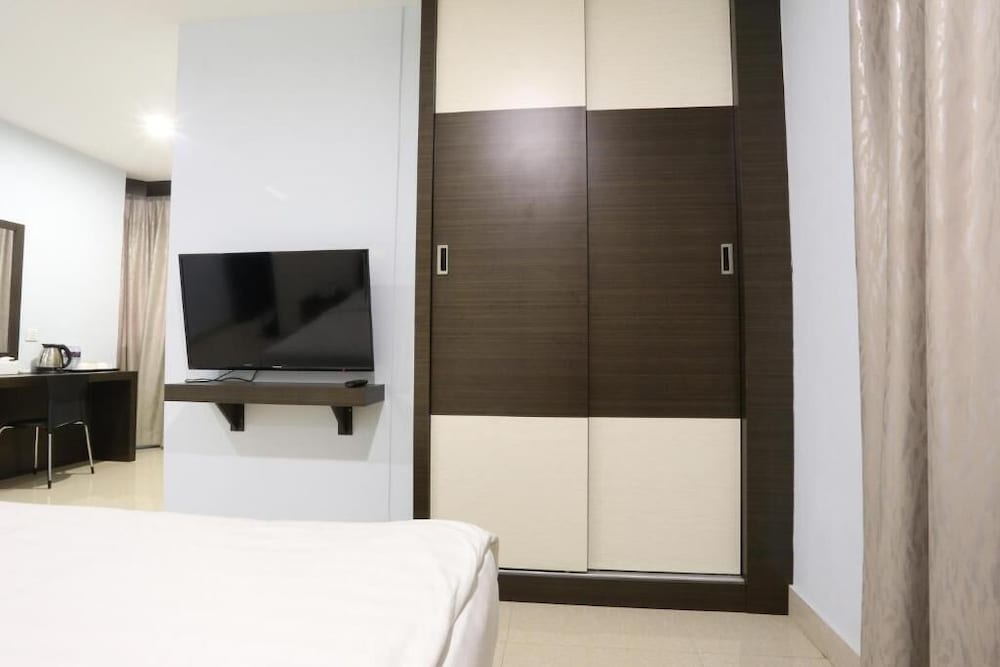 City Central Hotel 12/34