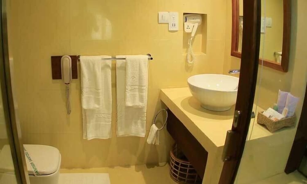 Oga Reach Hotel 41/42