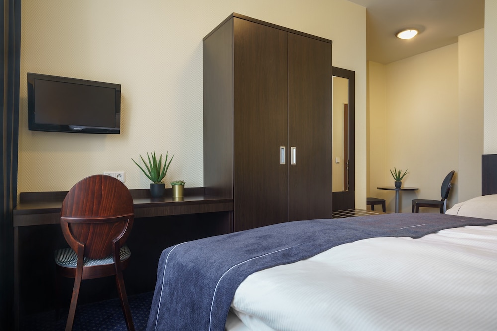 Hotel Continental Hamburg 13/33