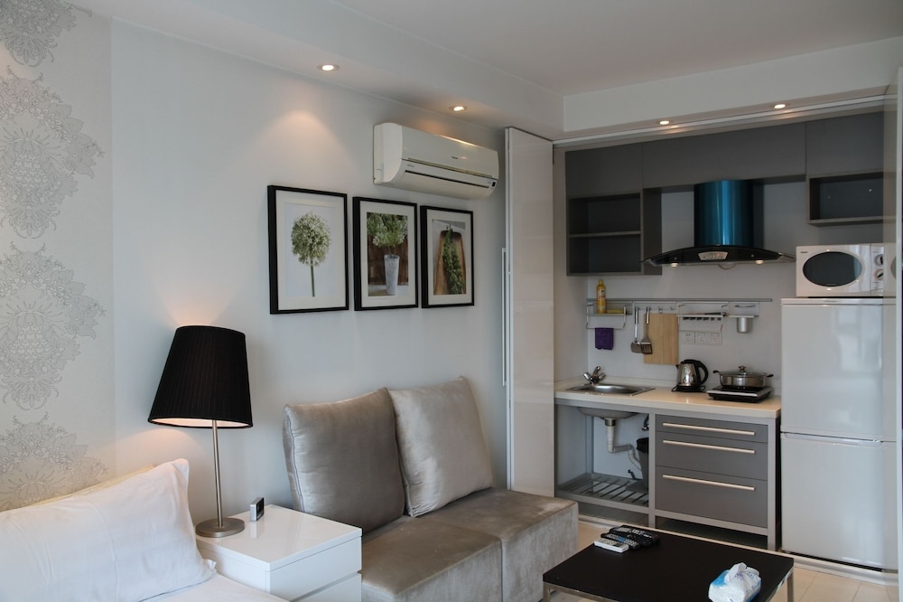 Shanghai Abest Xinshikong Apartments 41/71