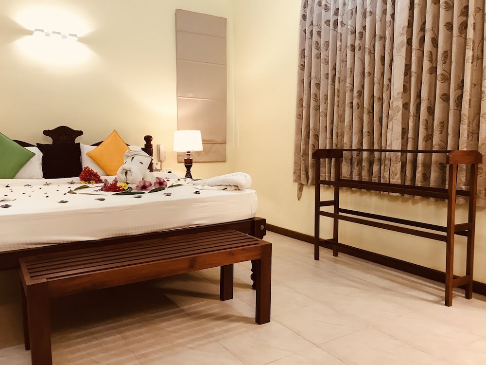 The Lake View Bungalow Yala 14/50
