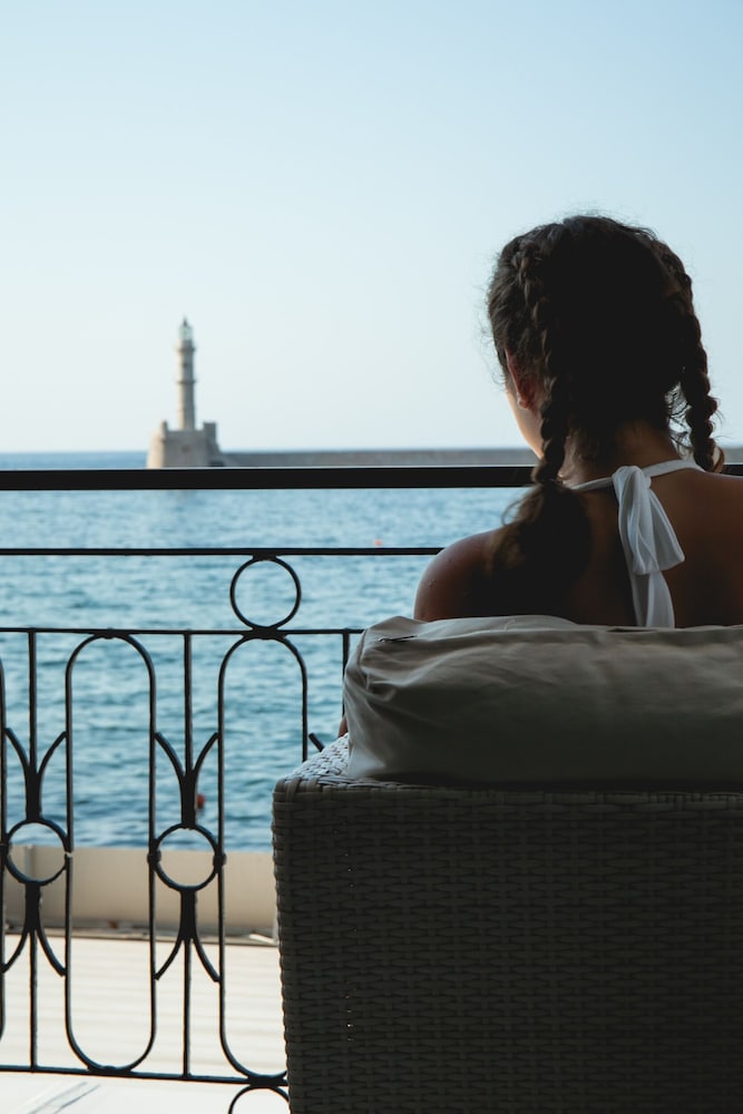 Chania Inn 35/46