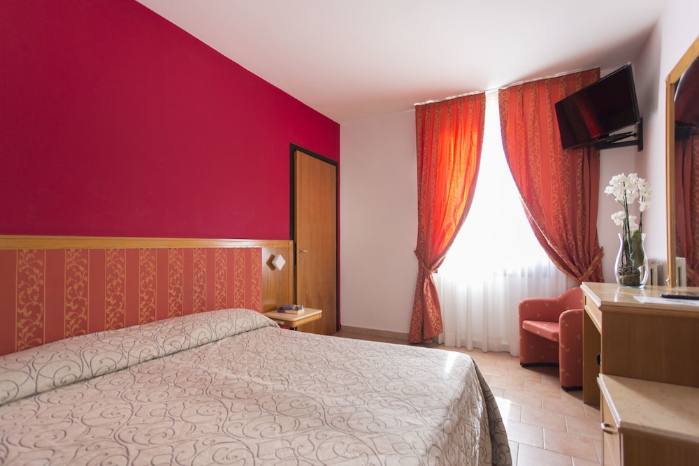 VILLA PARADISO VILLAGE 37/73