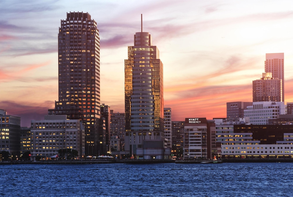 Hyatt Regency Jersey City on the Hudson 58/61