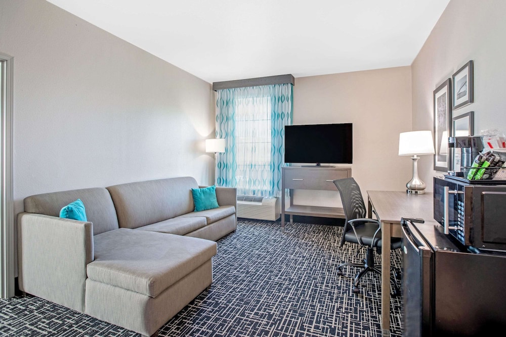 La Quinta Inn & Suites by Wyndham Corpus Christi - Portland 30/43