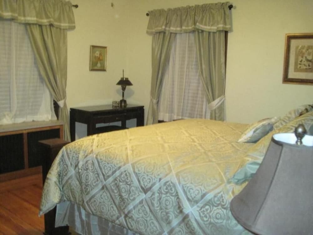 Walton Manor Inn Bed &amp; Breakfast 8/27