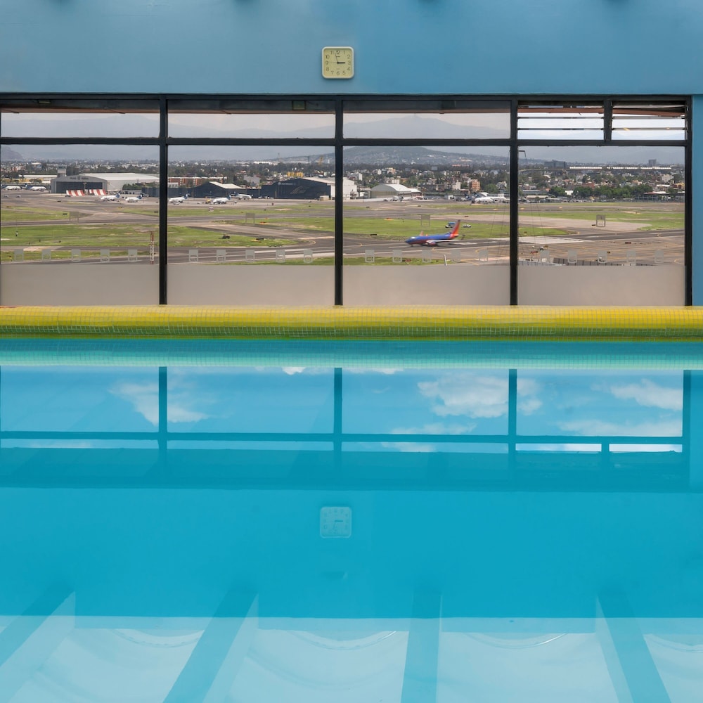 swimming pool spa