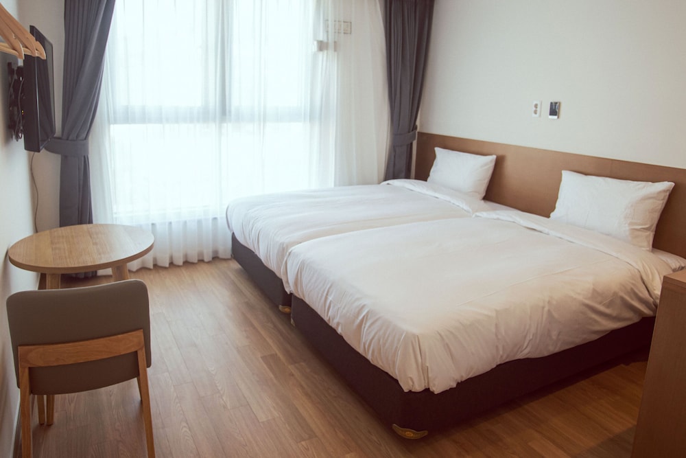 Hotel Kenny Gijang 13/43
