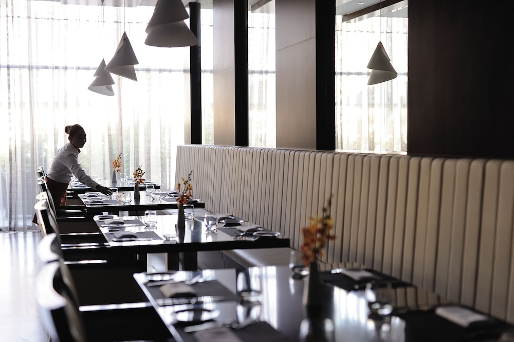 Movenpick Hotel Apartments Al Mamzar 36/64