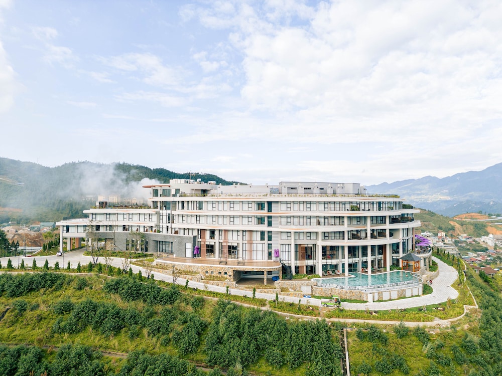 Lady Hill Sapa Resort 5/59