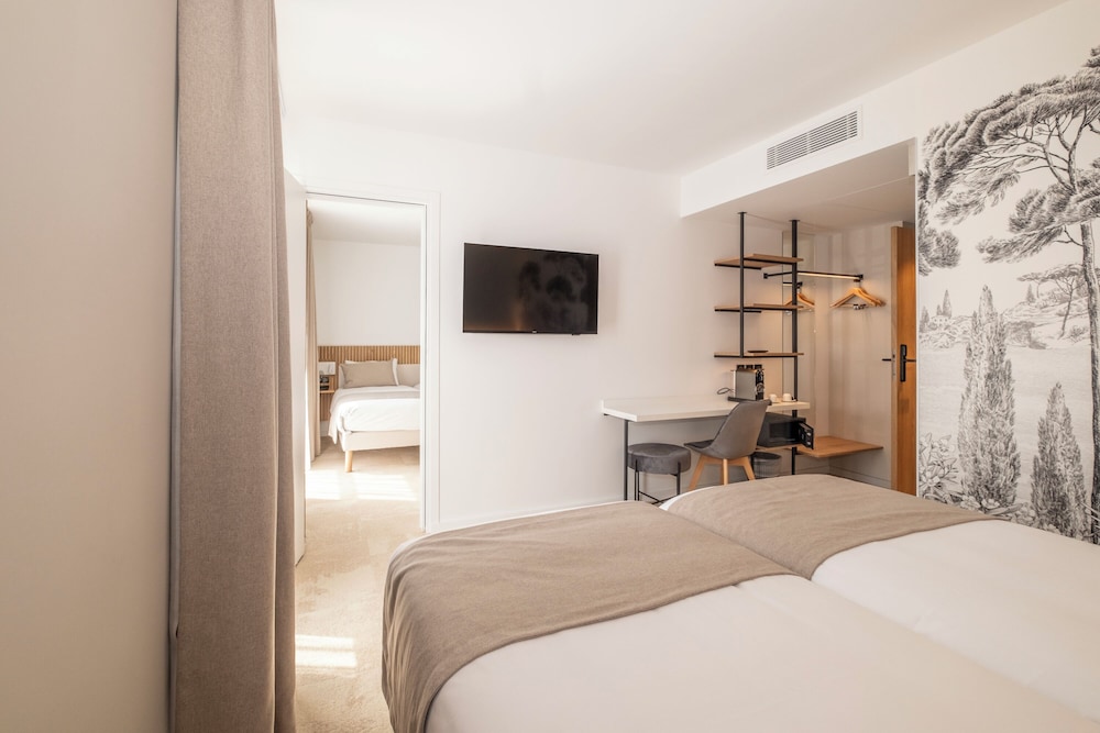 غرفة عائلية بسرير مزدوج وسرير فردي، The Originals Le Relais D Aubagne 5/10