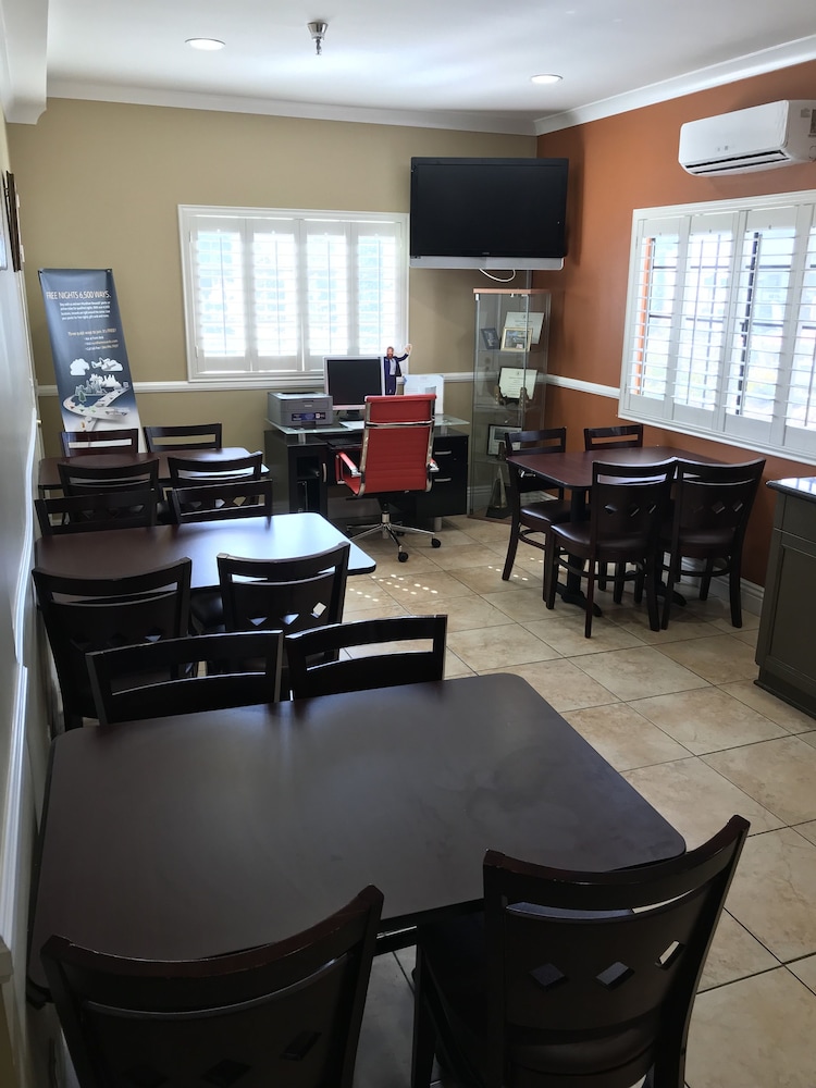 Ramada by Wyndham - Poway 40/51