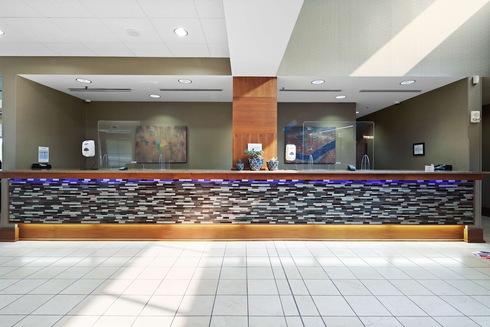 Radisson Hotel La Crosse 5/63