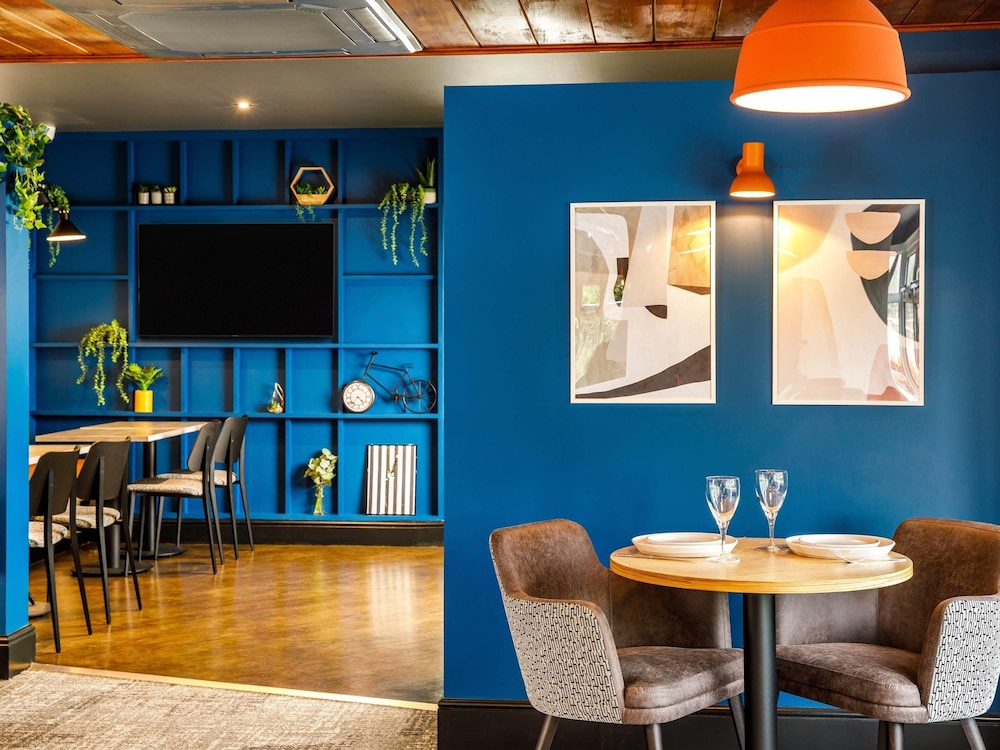 ibis Wakefield East Castleford 28/45