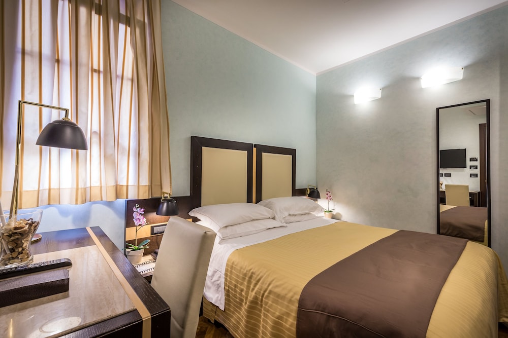 HOTEL DUOMO 34/74