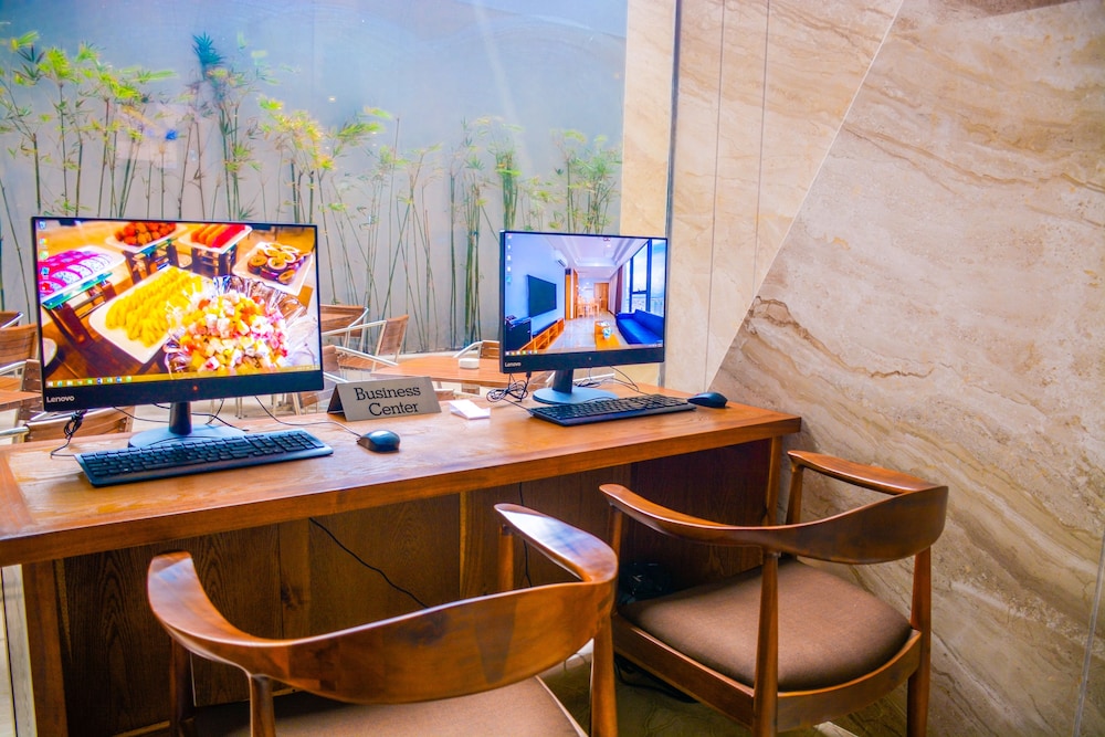 Maple Hotel Apartment 40/50