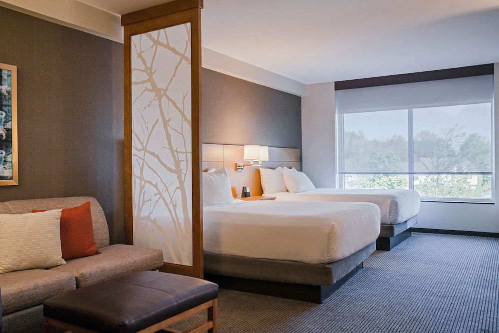 Hyatt Place Buffalo/Amherst 18/70