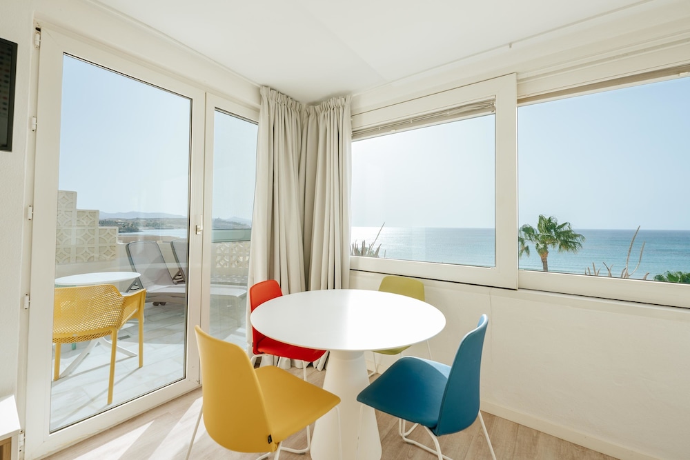 R2 Maryvent Beach Apartment 35/49