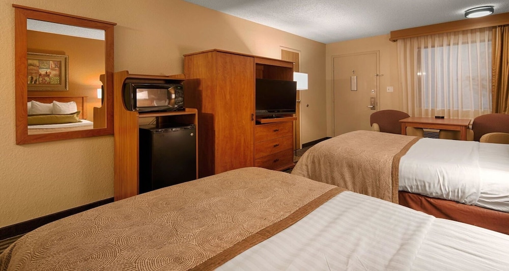 Best Western The Oasis At Joplin 17/34
